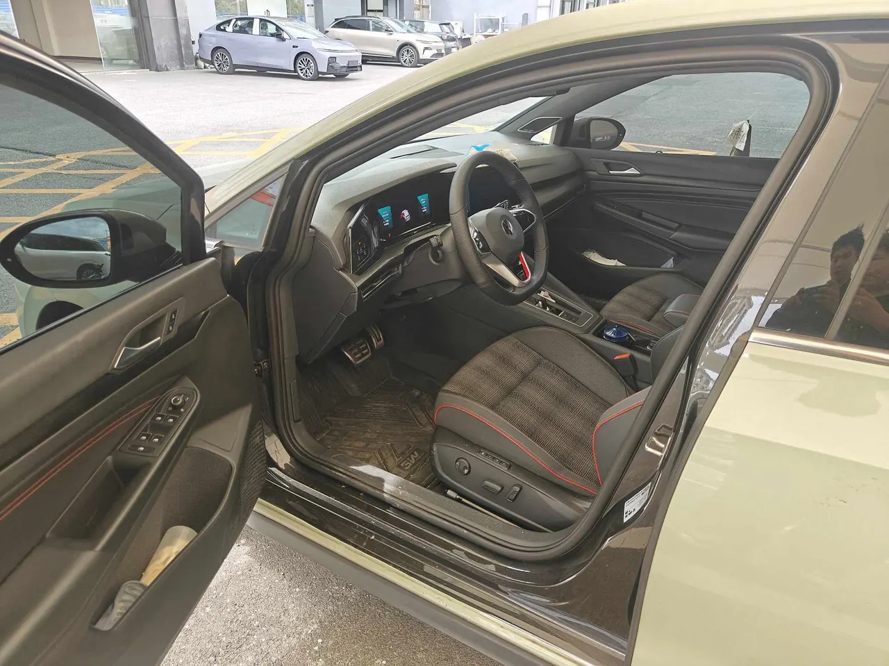 Volkswagen 2023 Golf GTI 2.0TSI 380TSI Automatic 7