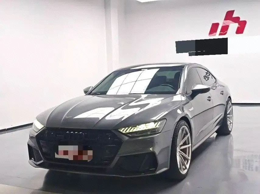 打开图片灯箱:Audi 2023 A7L 2.0TFSI 45TFSI Quattro S-line Black Samurai Edition Automatic Gear