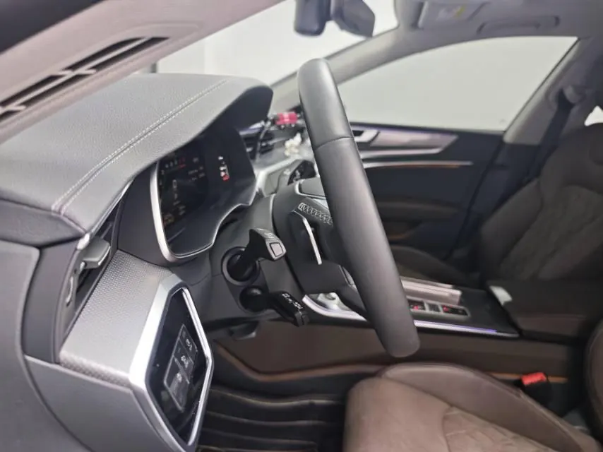 Audi 2023 A7L 2.0TFSI 45TFSI Quattro S-line Black Samurai Edition Automatic Gear 8