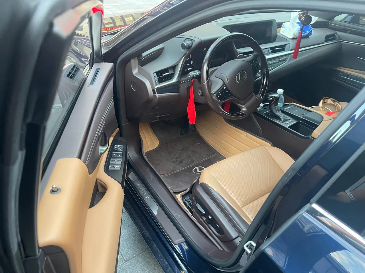Lexus ES (Imported) 2020 ES200 2.0 Stepless Deluxe Edition Automatic Gear 4