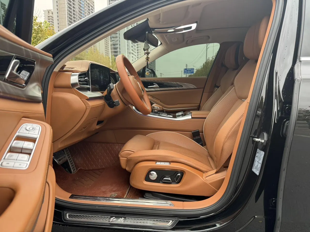 HongQi 2020 H9 48V 2.0T Zhilian Flag Edition Automatic Gear 4