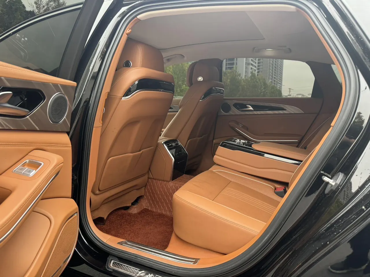 HongQi 2020 H9 48V 2.0T Zhilian Flag Edition Automatic Gear 5