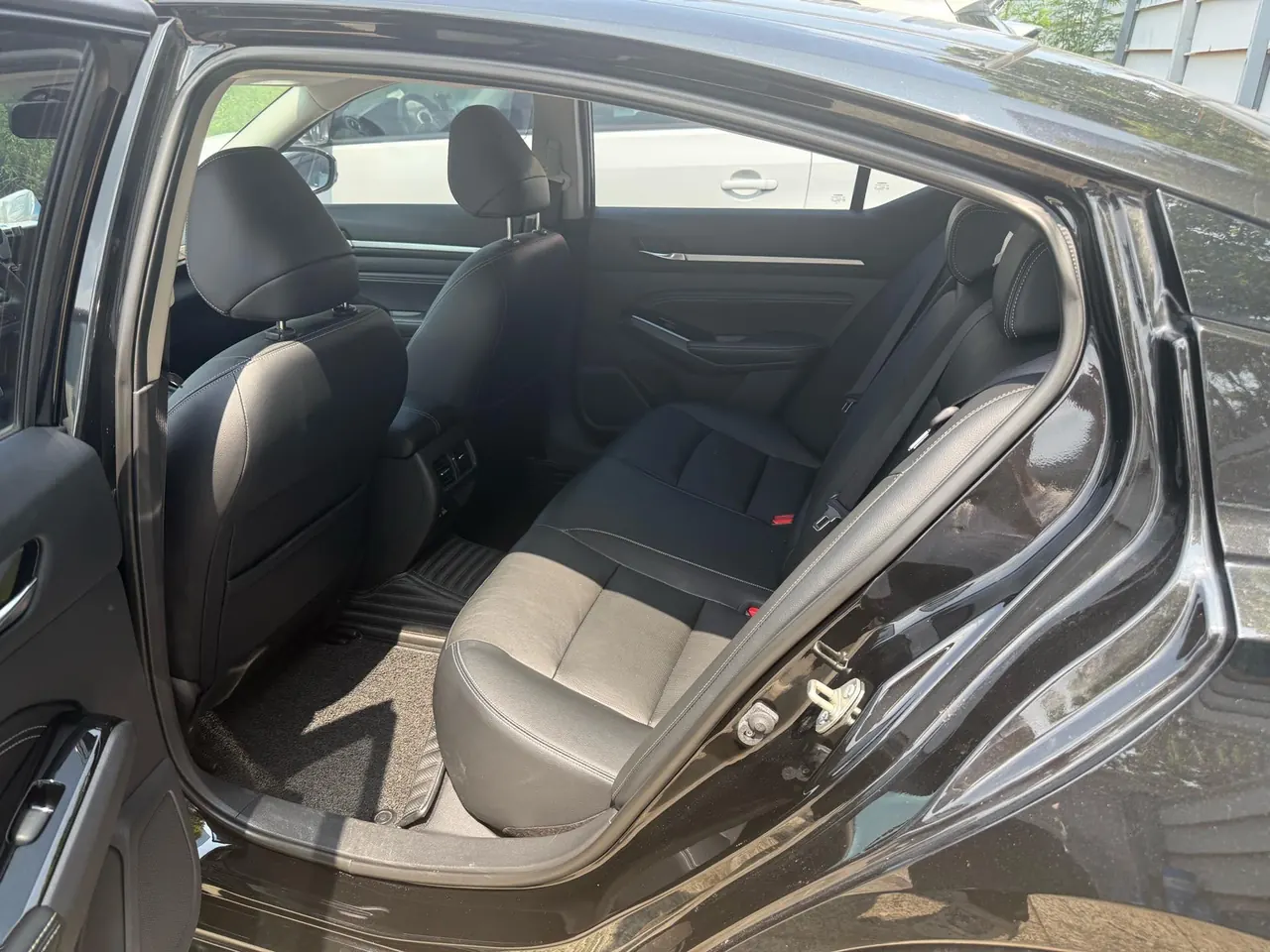 Nissan 2021 Teana 2.0 Stepless XL Comfort Edition Automatic Gear 3