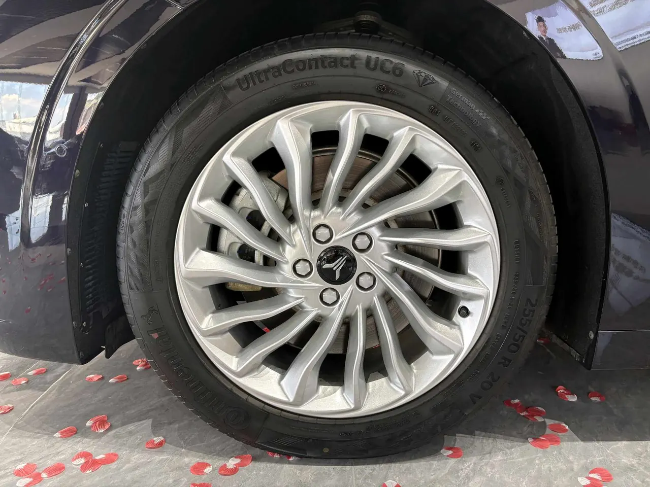 Voyah 2024 Dreamers PHEV 1.5T Long Endurance Premium Edition Automatic Gear 12