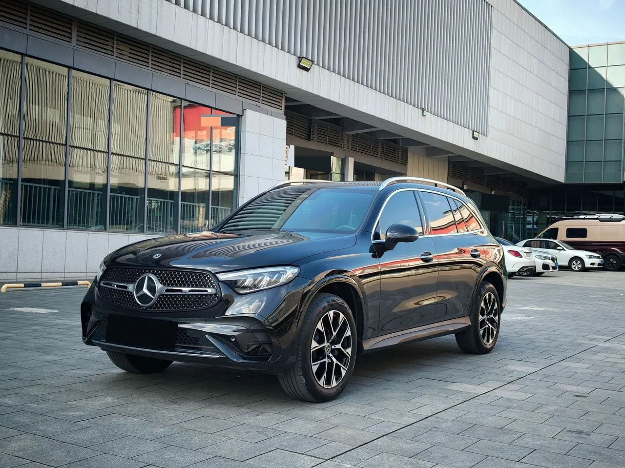 打开图片灯箱:Mercedes Benz 2024 GLC 260 L 4MATIC 48V 2.0T Dynamic 5-seat Automatic Gear