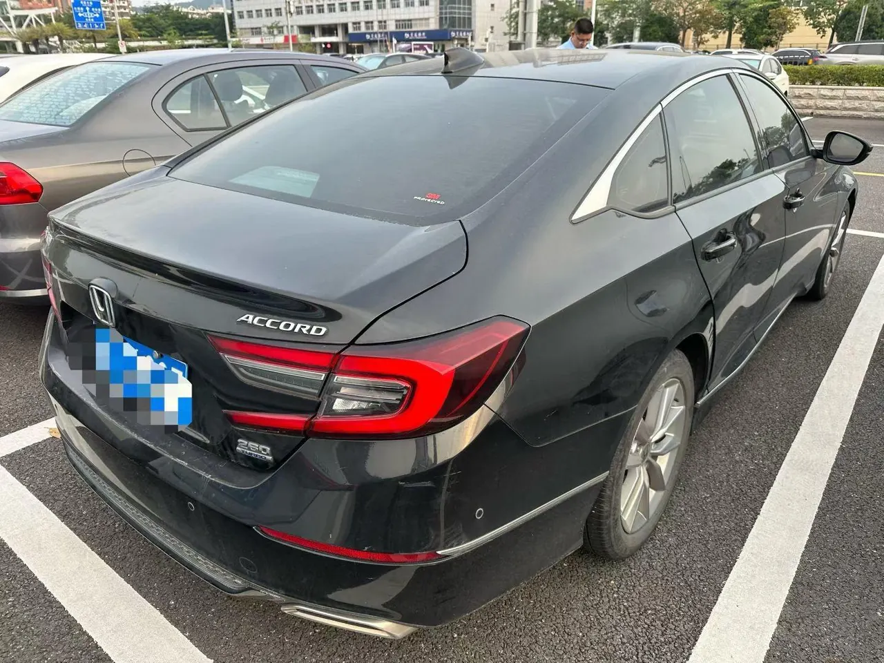 Honda 2022 10th Generation Accord 1.5T Stepless 260TURBO Deluxe Automatic Gear 4