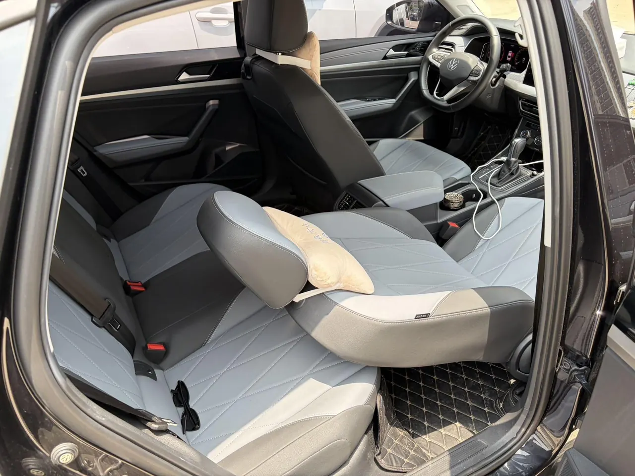 Volkswagen 2023 LaVida 1.5 5 Million Edition Automatic 8