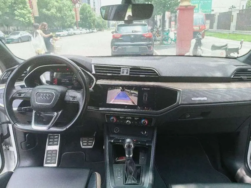 Audi 2024 Q3 1.5TFSI 35TFSI RS Kit Burning Speed Automatic 6
