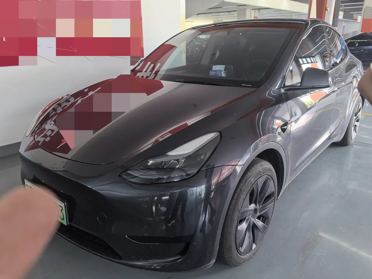 Open image lightbox: Tesla 2024 Model Y rear-wheel drive version automatic transmission