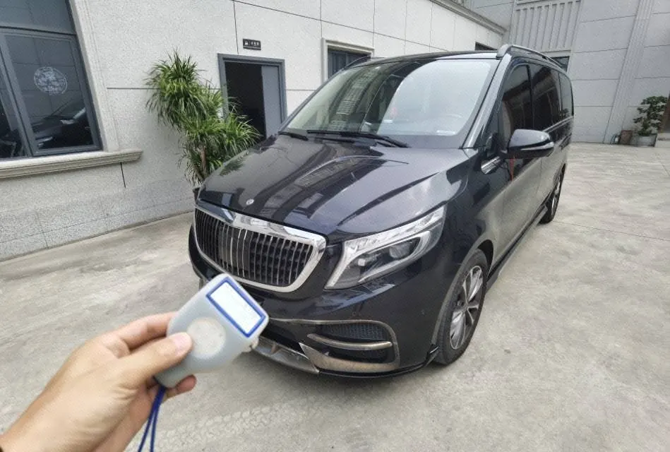 Open image lightbox: Mercedes Benz Class V 2020V 260 2.0T Pilot Edition Automatic Gear