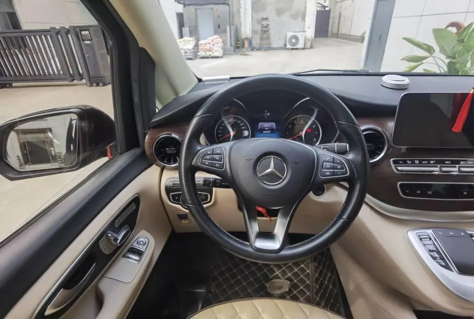 Mercedes Benz Class V 2020V 260 2.0T Pilot Edition Automatic Gear 5