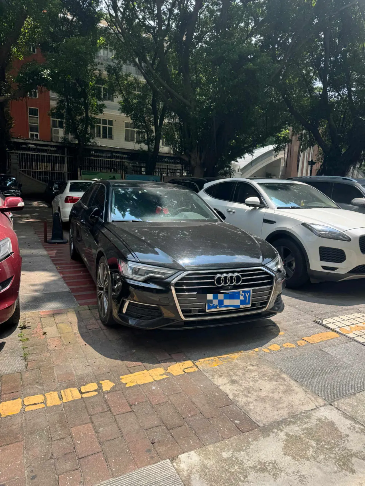 Audi 2021 A6L 2.0TFSI 40TFSI Deluxe Dynamic Automatic 3