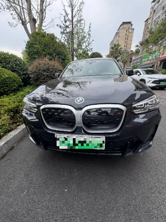 BMW 2023 iX3 leading automatic 2