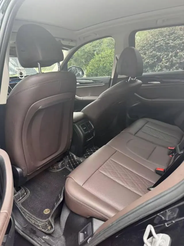 BMW 2023 iX3 leading automatic 4