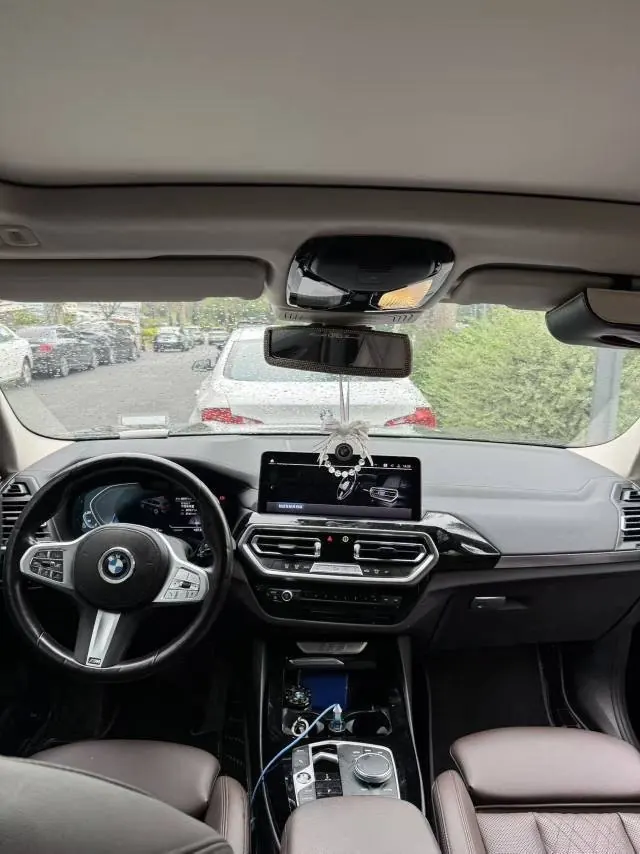 BMW 2023 iX3 leading automatic 7