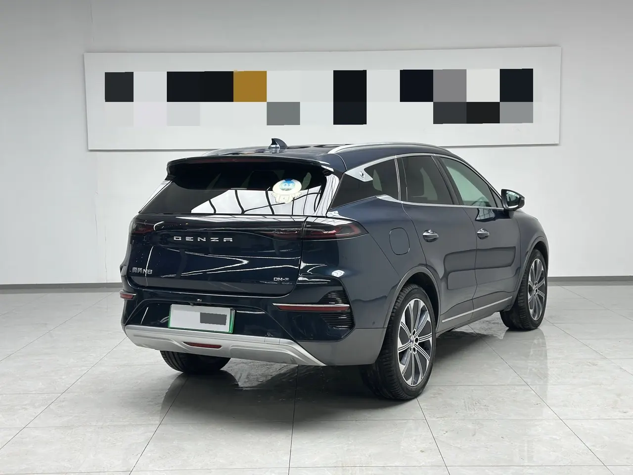 Denza 2023 Denza N8 1.5T Stepless Four-wheel Drive Super Hybrid Flagship Six-seat Automatic Gear 13