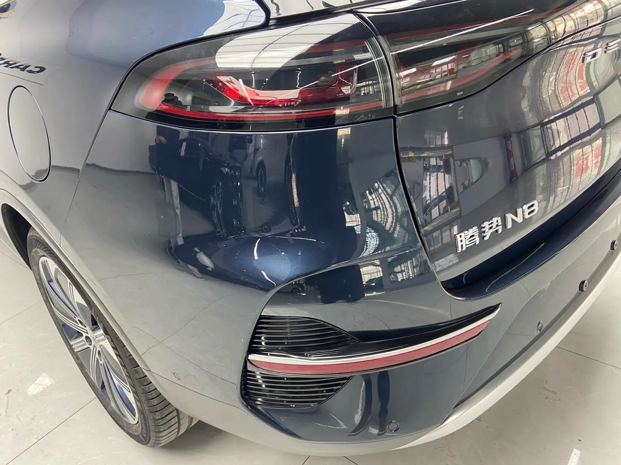 Denza 2023 Denza N8 1.5T Stepless Four-wheel Drive Super Hybrid Flagship Six-seat Automatic Gear 16