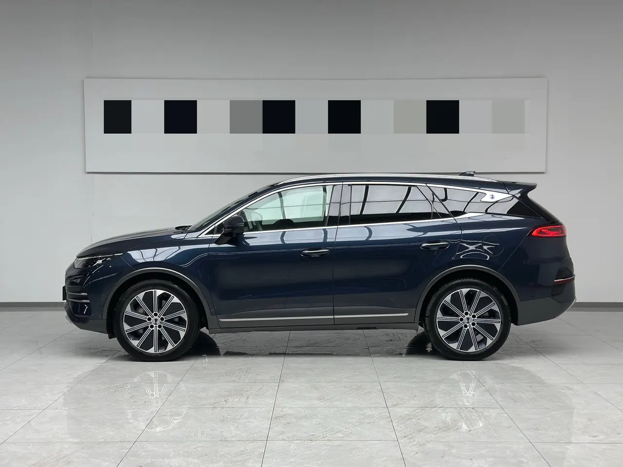 Denza 2023 Denza N8 1.5T Stepless Four-wheel Drive Super Hybrid Flagship Six-seat Automatic Gear 2
