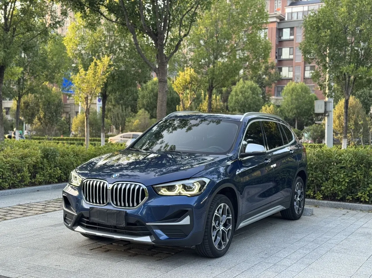 Open image lightbox: BMW 2022 X1 sDrive20Li 1.5T fashion automatic gear