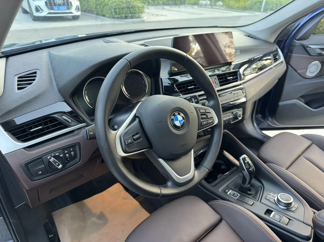 BMW 2022 X1 sDrive20Li 1.5T fashion automatic gear 10