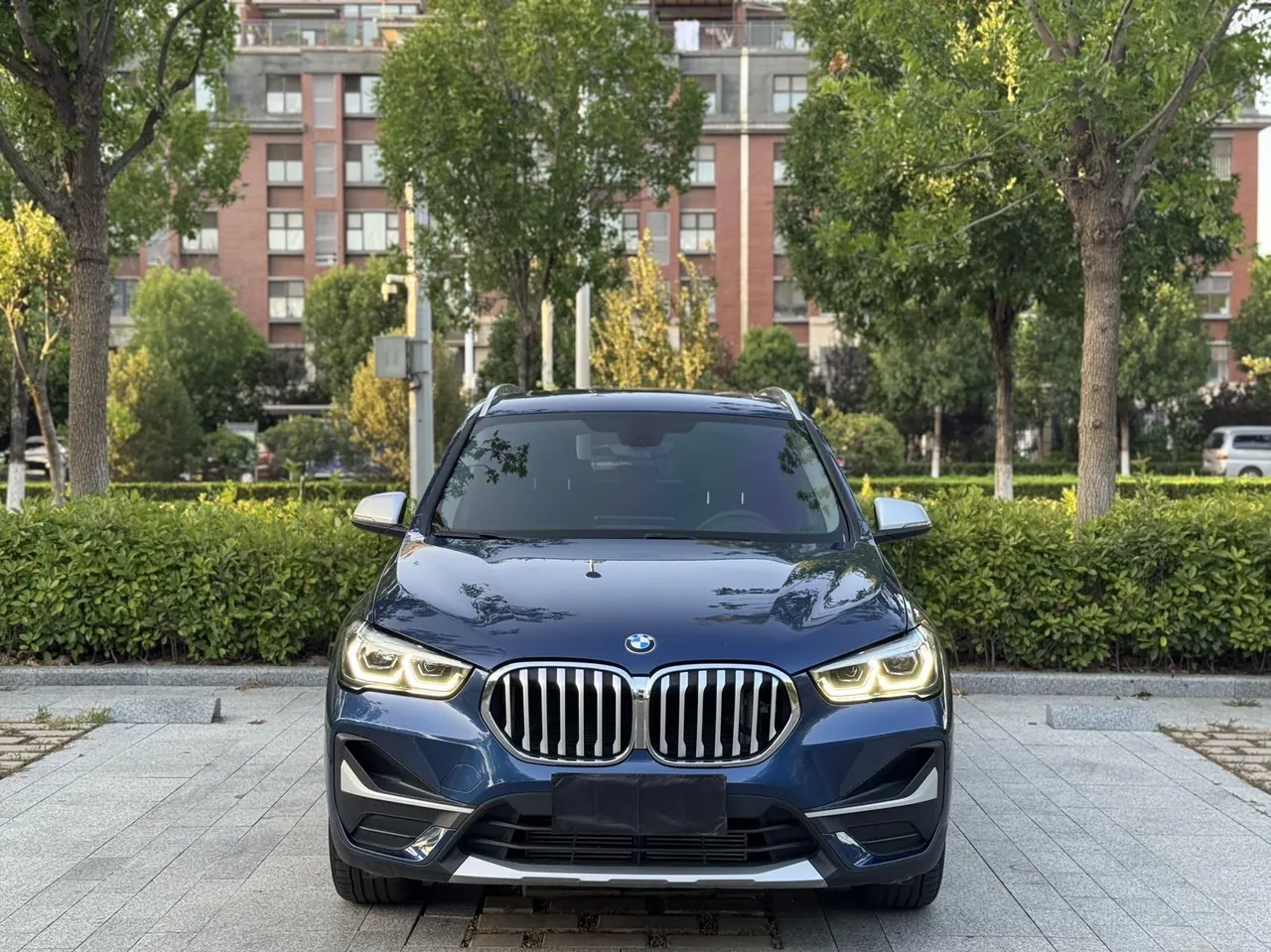 BMW 2022 X1 sDrive20Li 1.5T fashion automatic gear 2