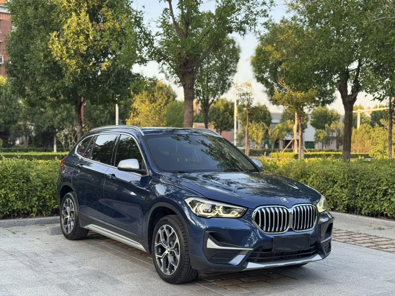 BMW 2022 X1 sDrive20Li 1.5T fashion automatic gear 3