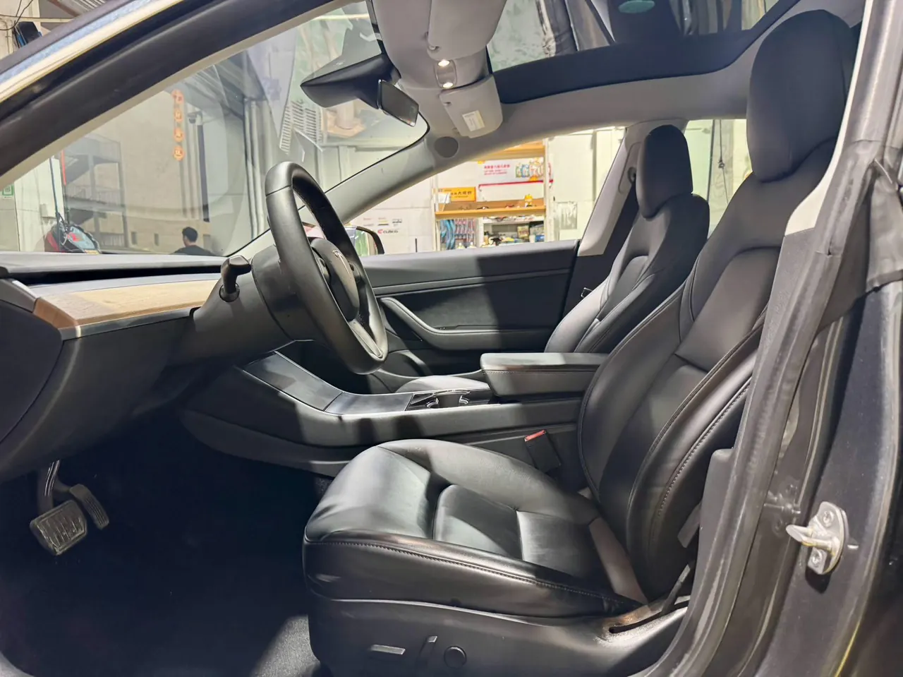 Tesla 2020 Model 3 long endurance rear wheel drive version (modified) automatic gear 6