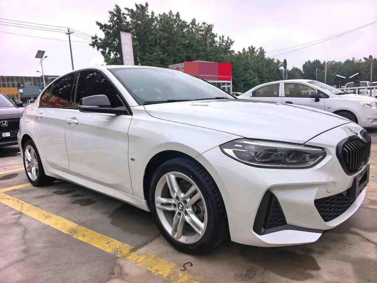BMW 1 Series 2022 120i 1.5T M Sports Obsidian Night Edition Automatic Gear 3