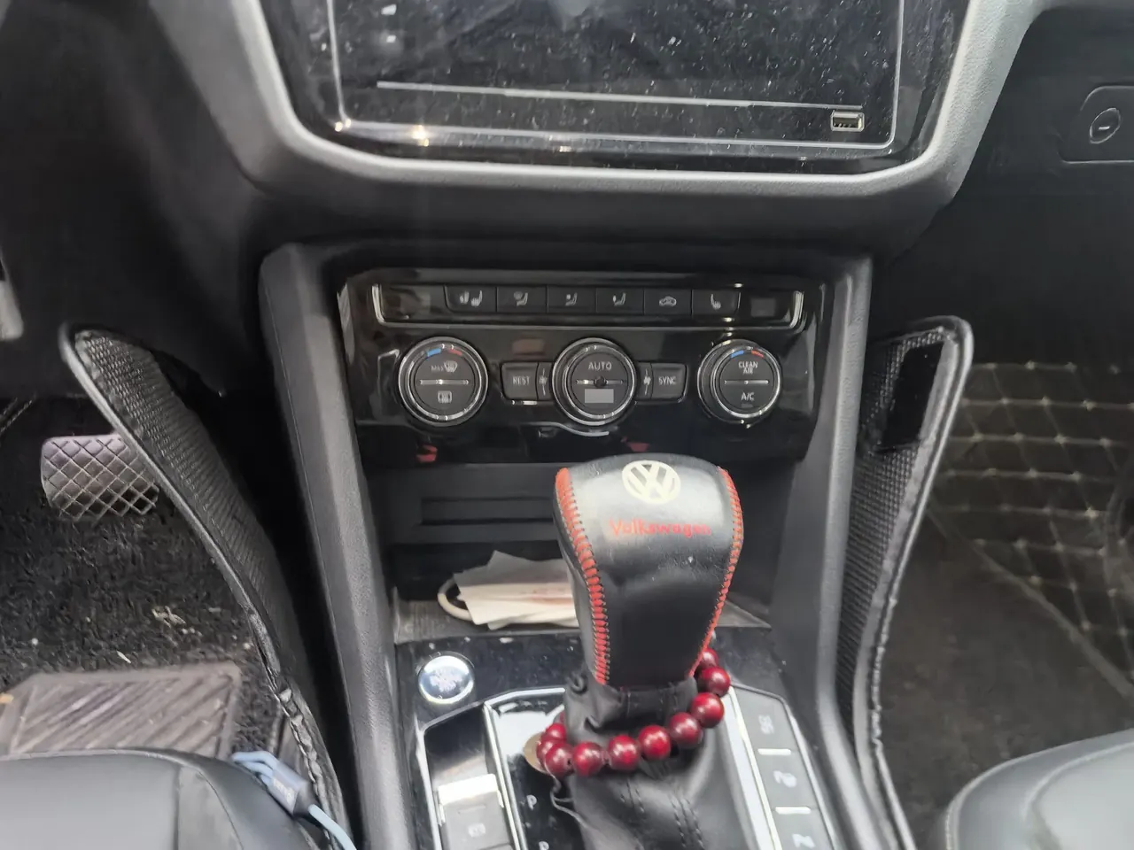 Volkswagen 2020 Tiguan L 2.0TSI 330TSI Two-Drive Smart Deluxe Automatic Gear 5