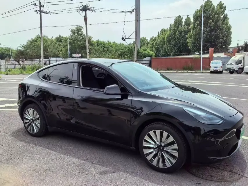 Tesla 2022 Model Y rear-wheel drive version automatic transmission 2