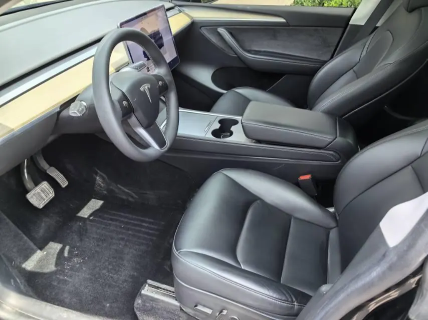 Tesla 2022 Model Y rear-wheel drive version automatic transmission 3