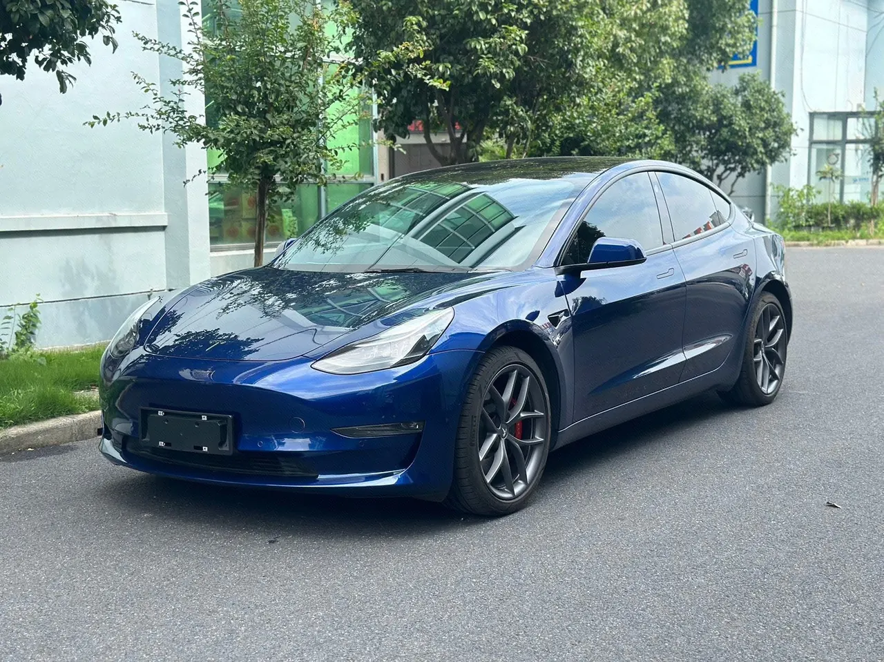 打开图片灯箱:Tesla 2021 Model 3 Performance high-performance all-wheel drive version (facelift 2) automatic gear