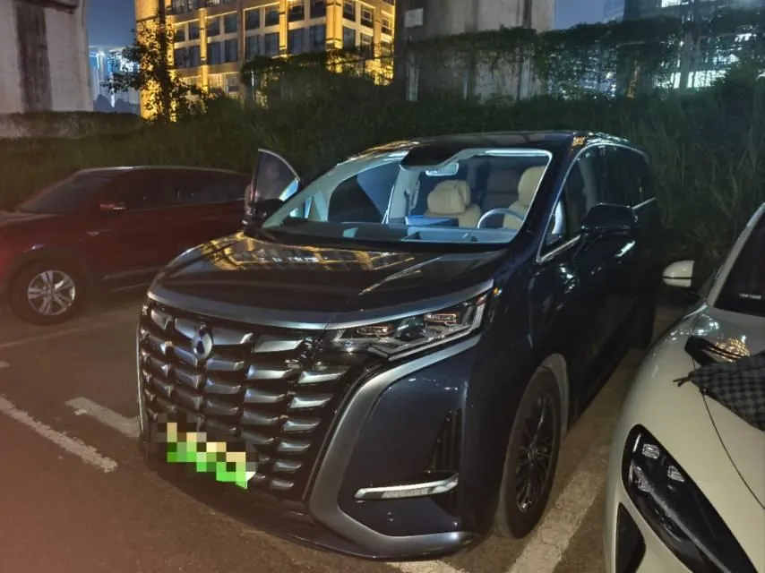 Open image lightbox: Denza 2022 Denza D9 DM-i 1.5T stepless 970 four-wheel drive flagship automatic gear