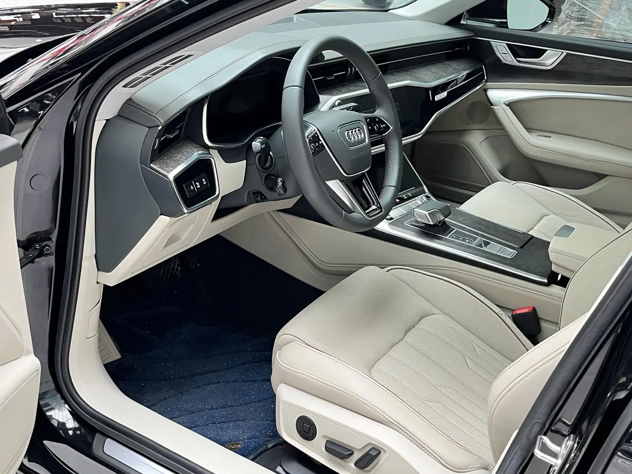 Audi 2021 A6L 48V 3.0TFSI 55TFSI Quattro enjoy elegant automatic gear 4