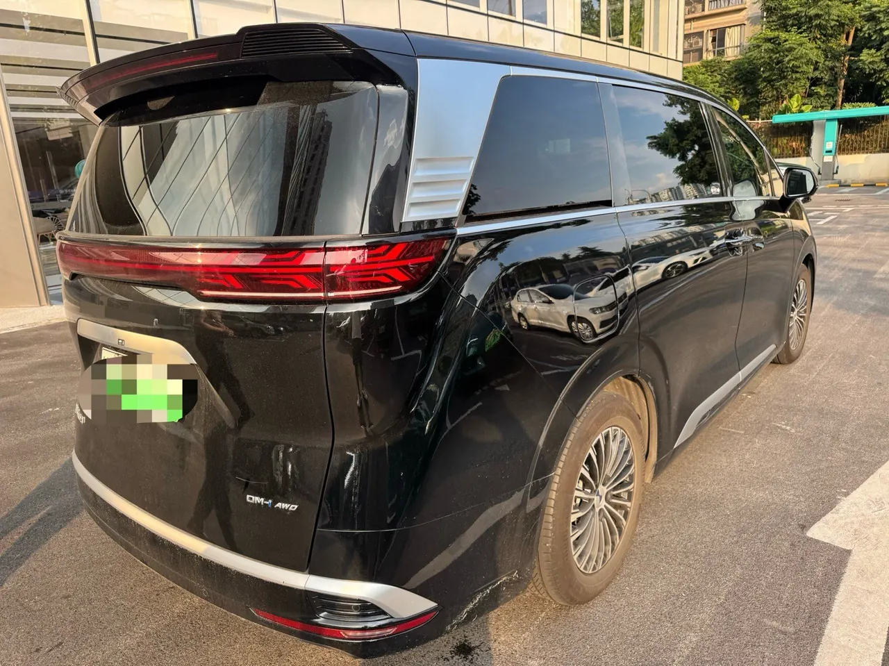 Denza 2024 Denza D9 DM-i 1.5T stepless 980 four-wheel drive distinguished automatic gear 2