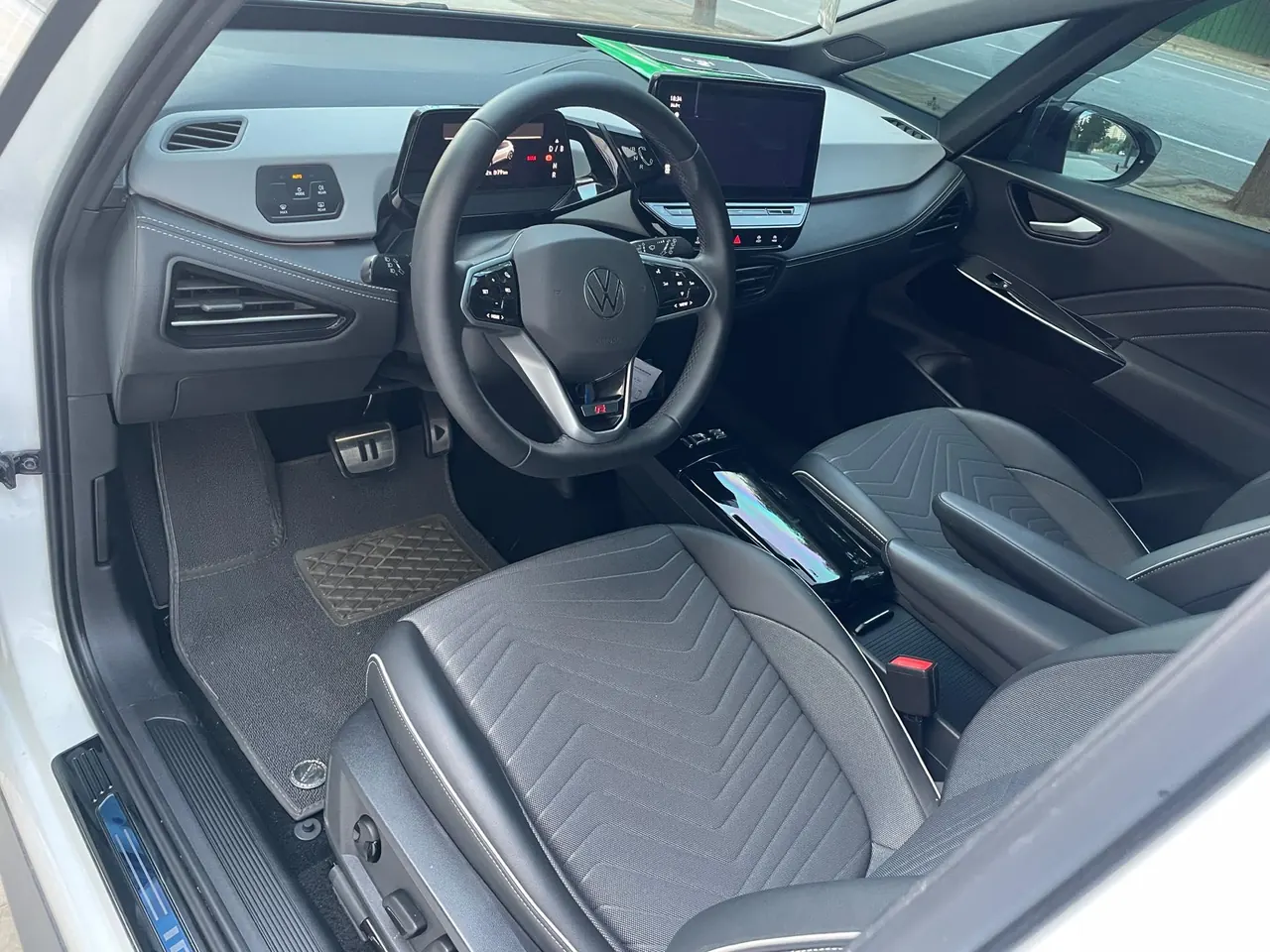 Volkswagen 2024 ID. 3 superior version of automatic transmission 5