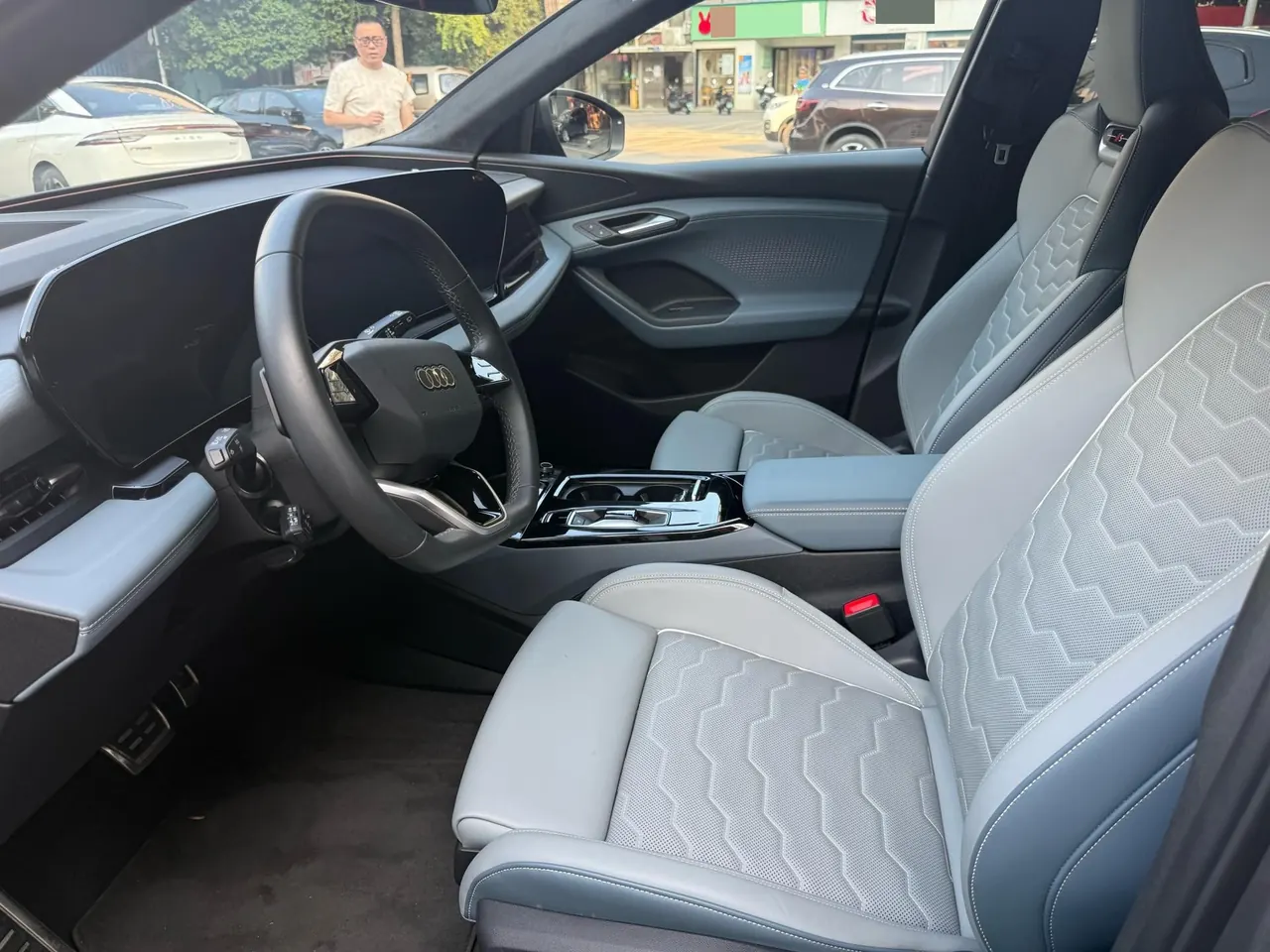 Audi 2026 Q6L Sportback e-tron Starts Pilot Edition Automatic Gear 3