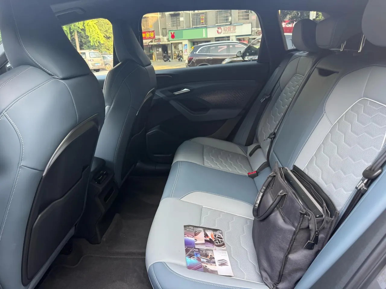 Audi 2026 Q6L Sportback e-tron Starts Pilot Edition Automatic Gear 4