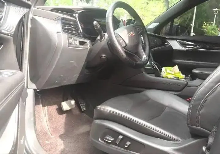 Cadillac 2022 XT6 48V 2.0T 7-seat four-wheel drive luxury automatic gear 7