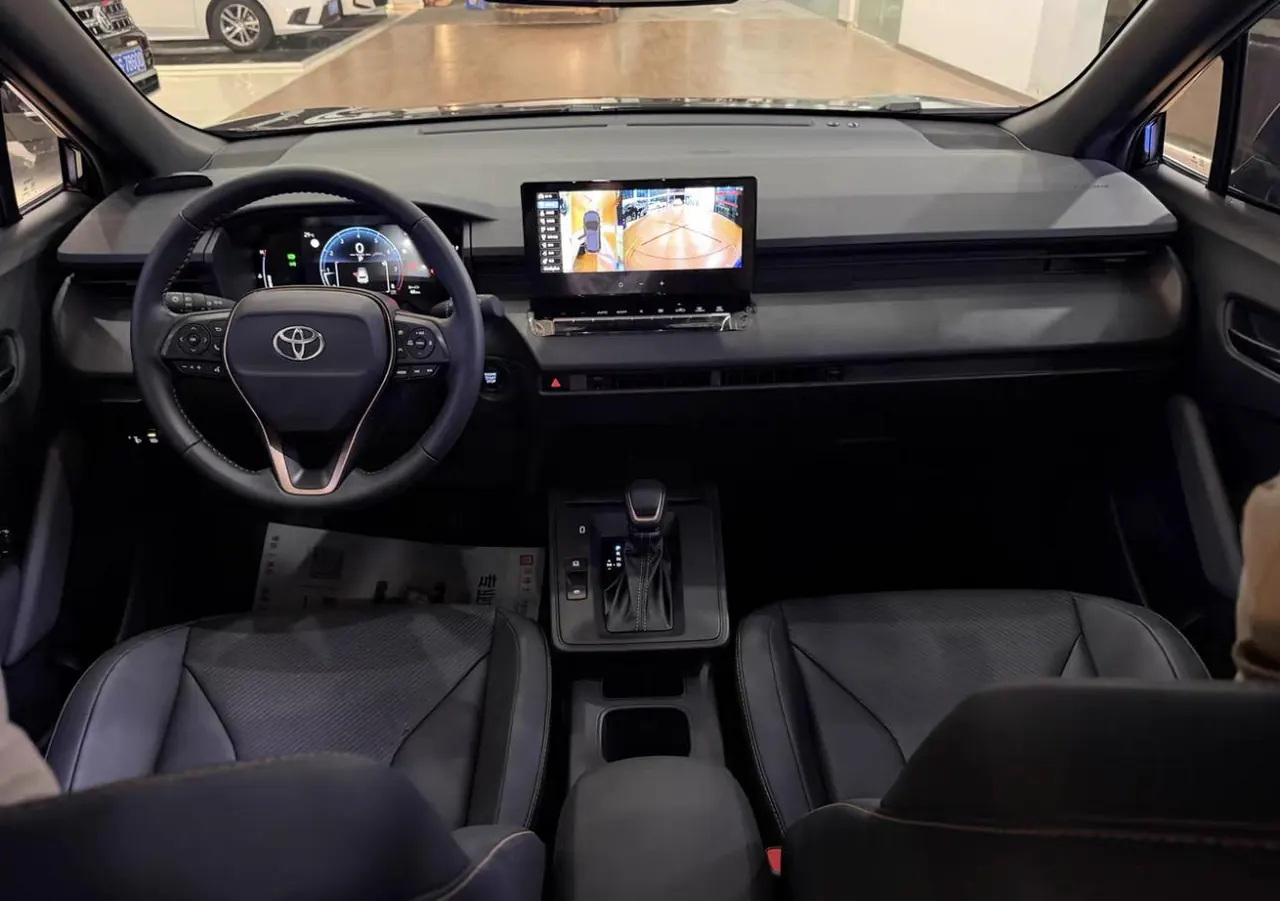 Toyota 2026 Front Landa 2.0 Stepless Comfort PLUS Edition Automatic Gear 3