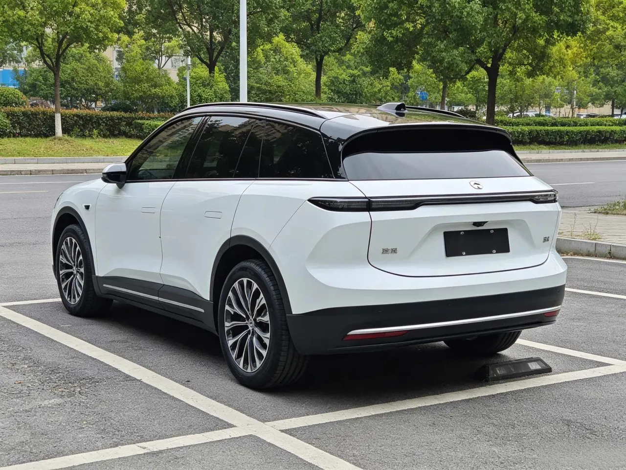 NIO 2024 ES6 75kWh automatic gear 2