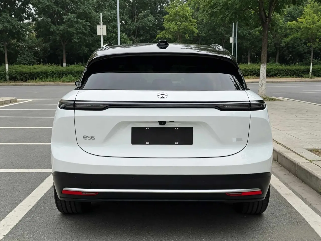 NIO 2024 ES6 75kWh automatic gear 3