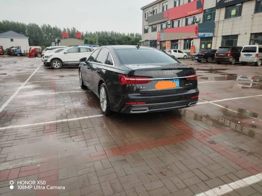 Audi 2022 A6L 2.0TFSI 45TFSI Quattro Selected Dynamic Automatic 3
