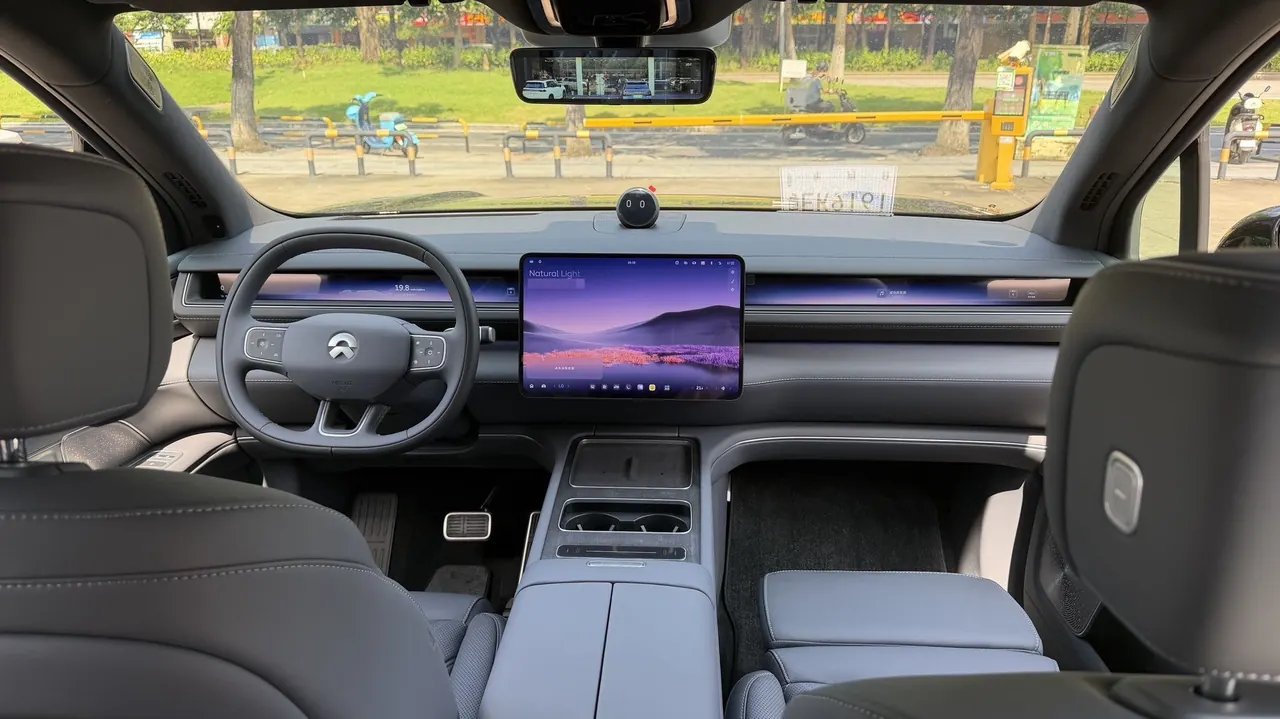 NIO 2026 ES8 6-seat executive deluxe automatic gear 8
