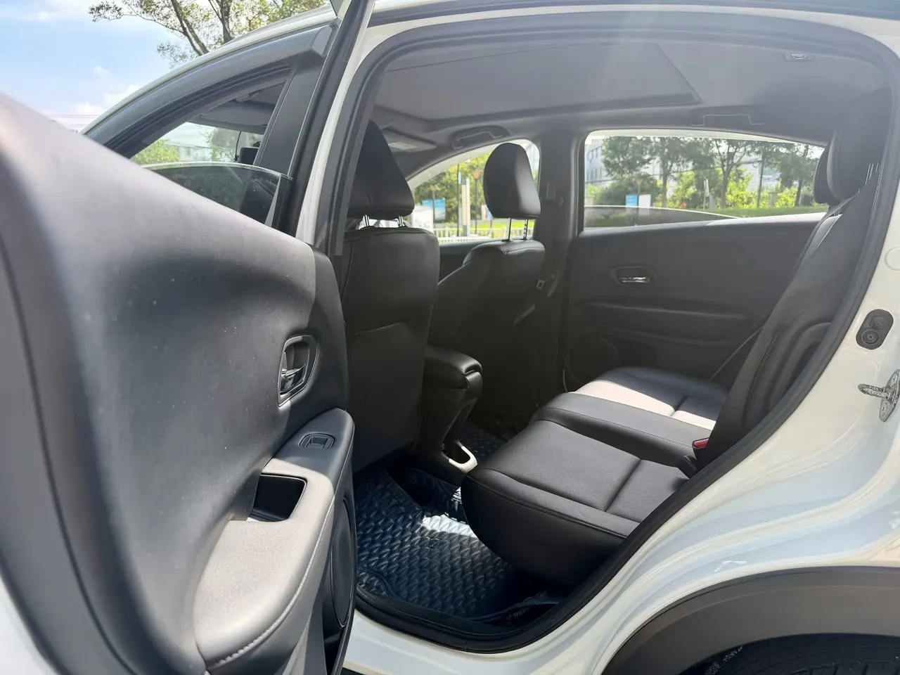 Honda 2021 XR-V 1.5 Stepless Deluxe Edition Automatic Gear 6