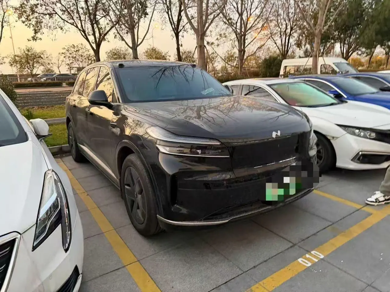 ONVO 2025 L90 Max six-seat automatic gear 3