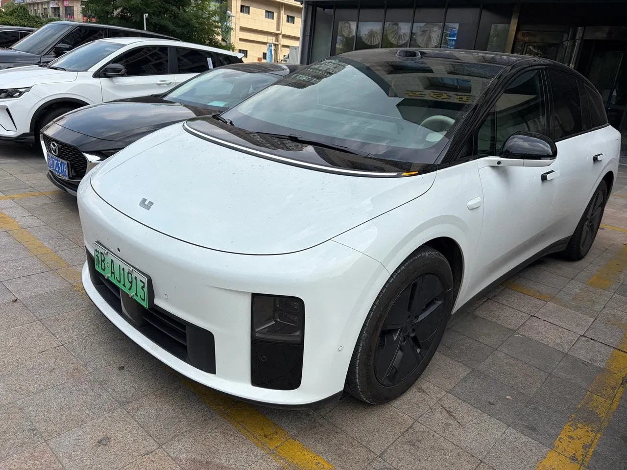 打开图片灯箱：Li 2025 I 300.00g Drive Standard Edition Automatic Gear