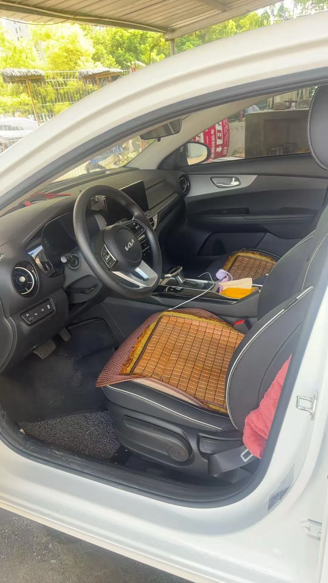 Kia 2024 K3 1.5 Stepless Comfort Premium Edition Automatic Gear 5