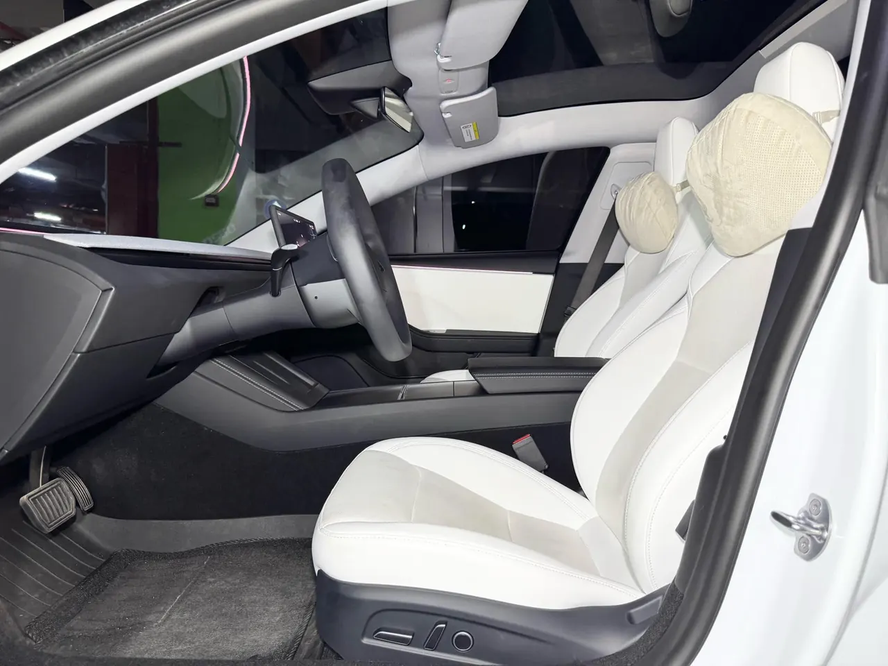 Tesla 2025 Model 3 rear-wheel drive version of automatic transmission 4