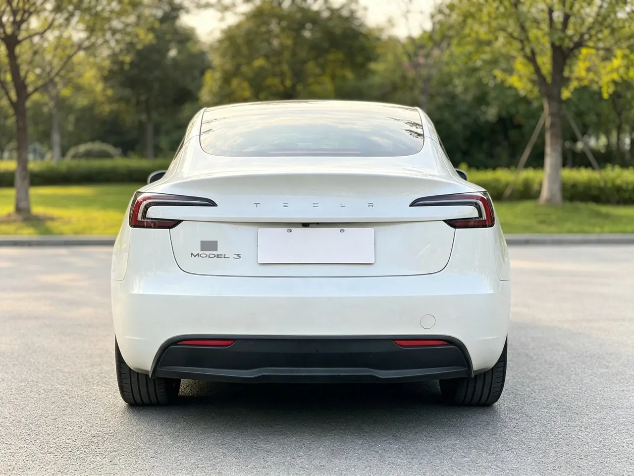 Tesla 2025 Model 3 rear-wheel drive version of automatic transmission 8
